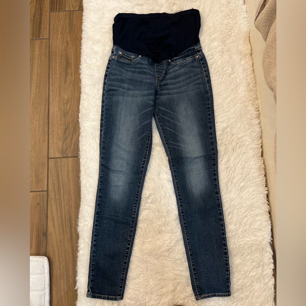 Levi skinny jeans maternity